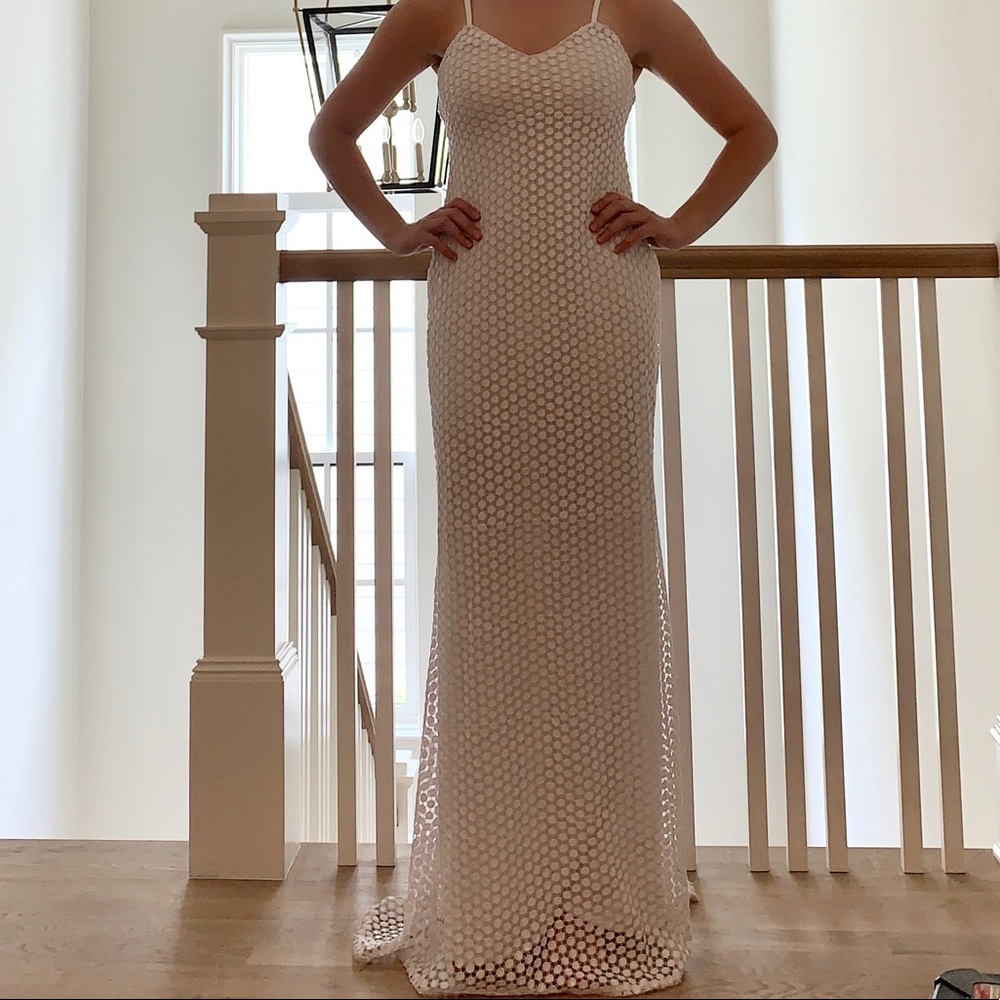 SZ 4 gorgeous white sequin gown with train